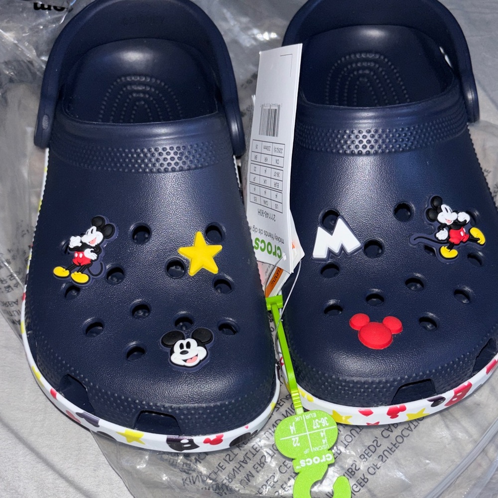 Disney crocs boys Mickey Mouse classic clog